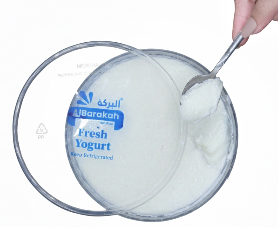 Fresh yogurt half kilogram low fat and full fat dairy product